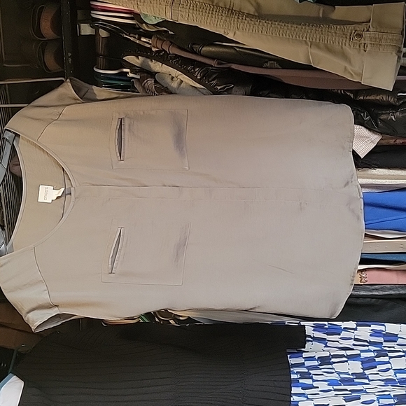 Chicos Olive capri Set - Picture 2 of 6